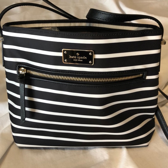 kate spade Handbags - Kate Spade crossbody bag